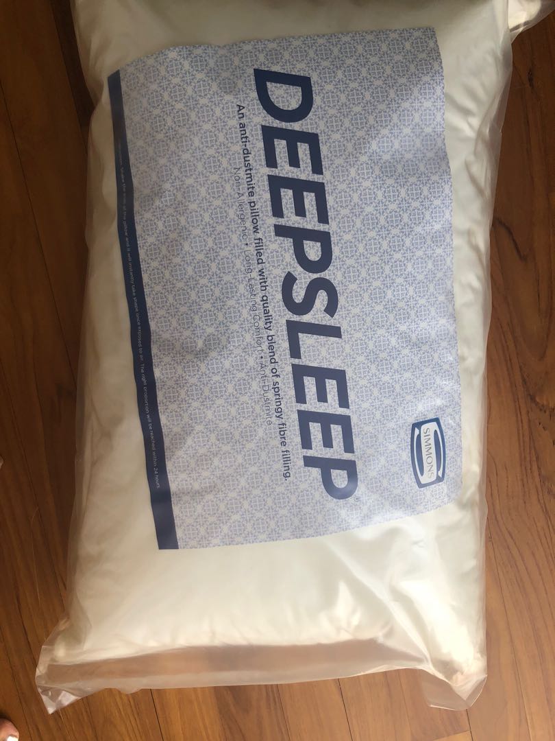 Simmons Deep Sleep Pillow, Furniture & Home Living, Bedding & Towels on