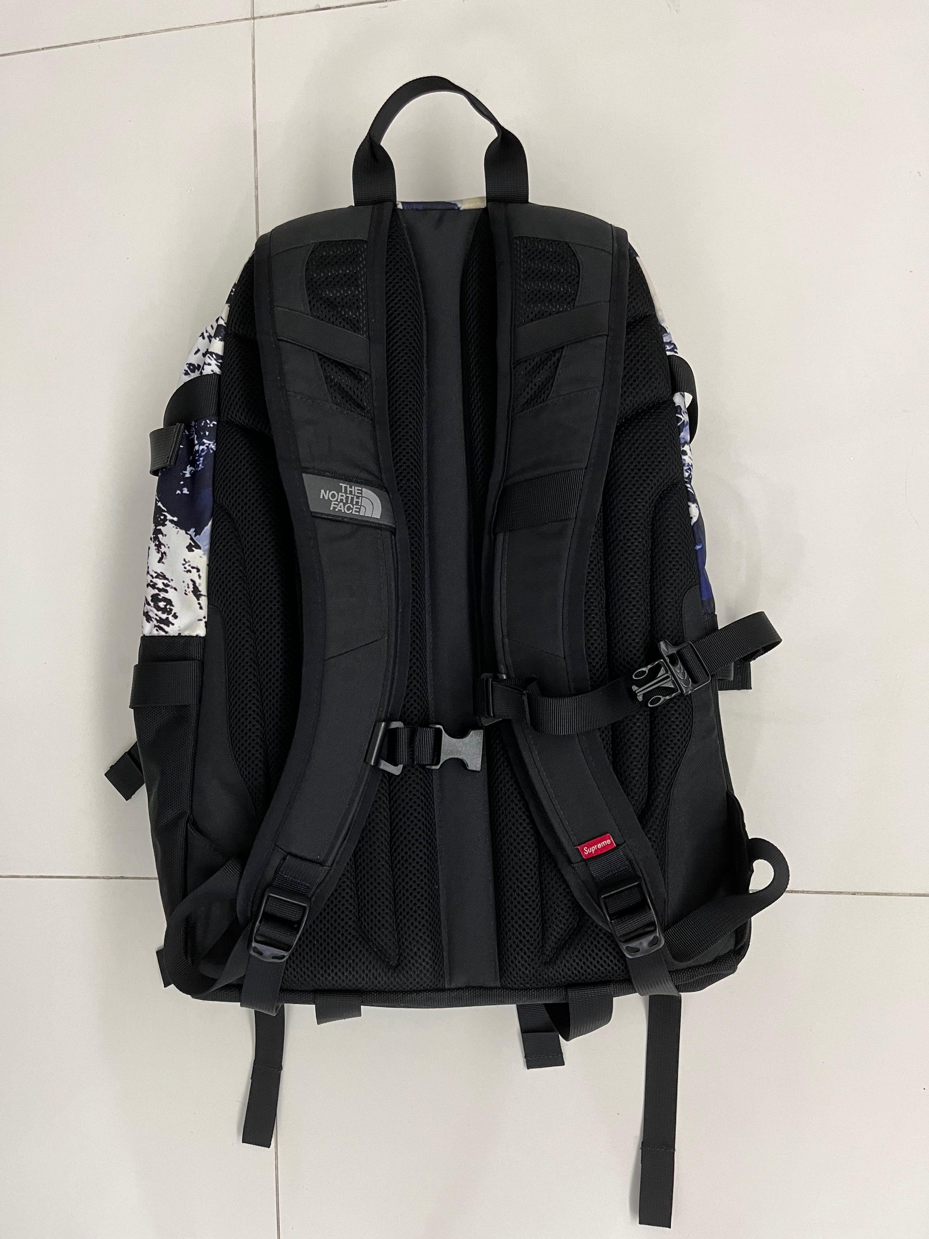 Supreme x The north face雪山backpacks, 男裝, 袋, 背包- Carousell