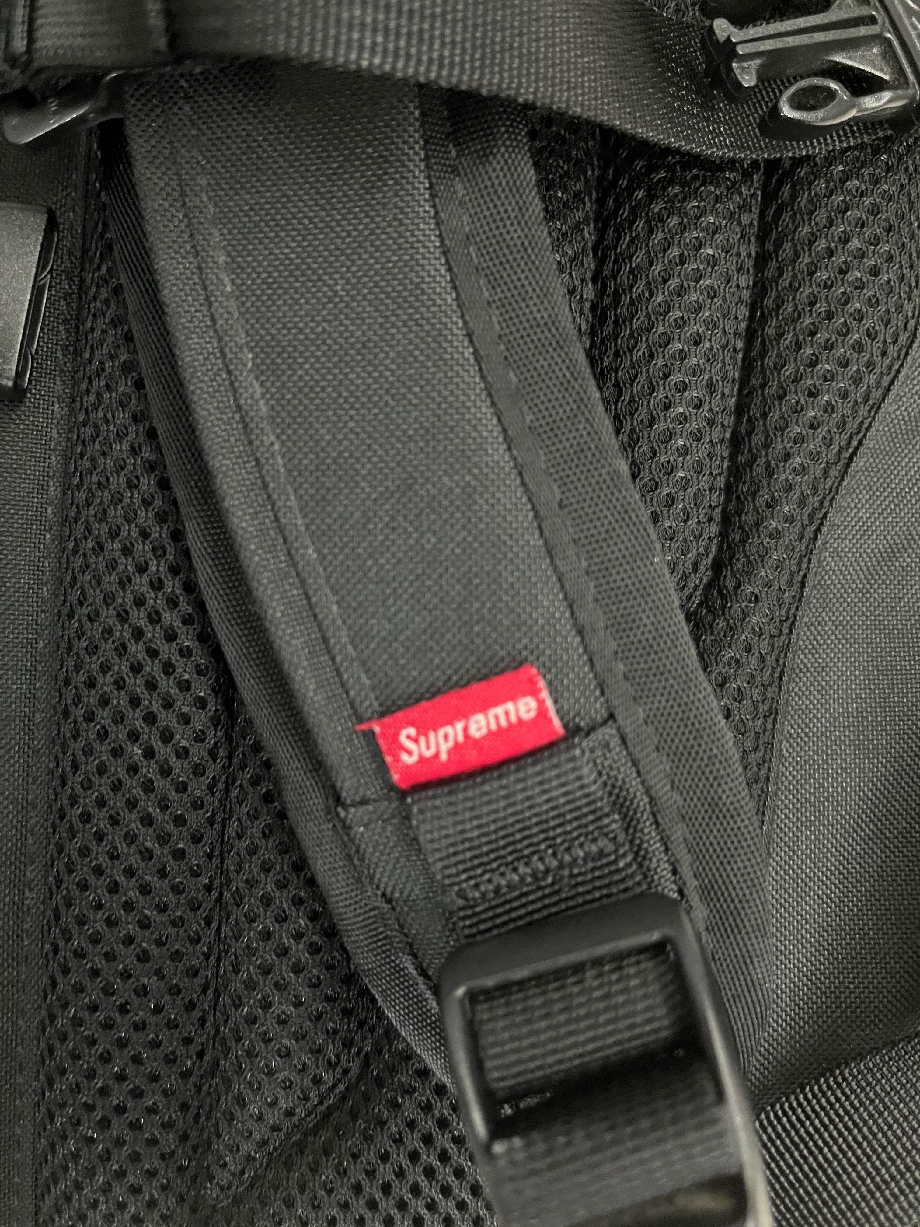 Supreme x The north face雪山backpacks, 男裝, 袋, 背包- Carousell