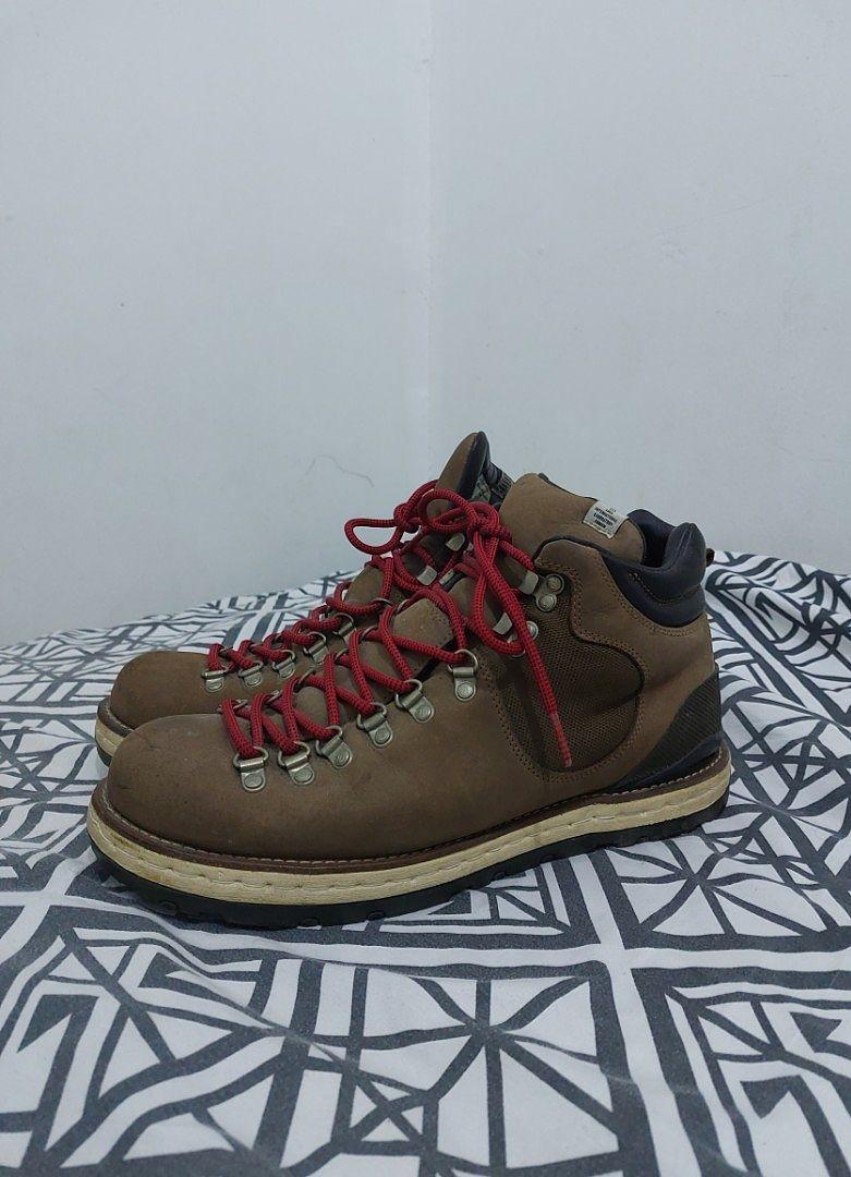 VISVIM - SERRA BOOTS (Category: Boots) located in Cavite. Submitted by _Gizmo (Listing ID 1162324448, Image 2). Description: Visvim - Serra Boots Size 10 Used/Good Condition Flaw: Sign of usage "Please refer to all uploaded photos." 6,000 + Shipping Fee.
