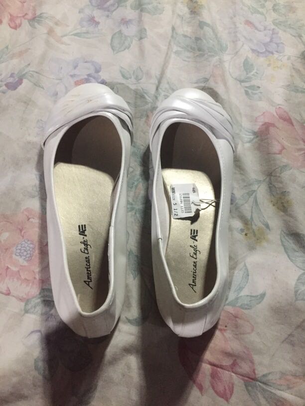 White flat shoes American Eagle Women s Fashion Footwear Flats