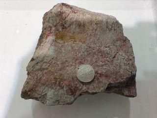 7cm tall flat top pinkish streaks aquarium rock