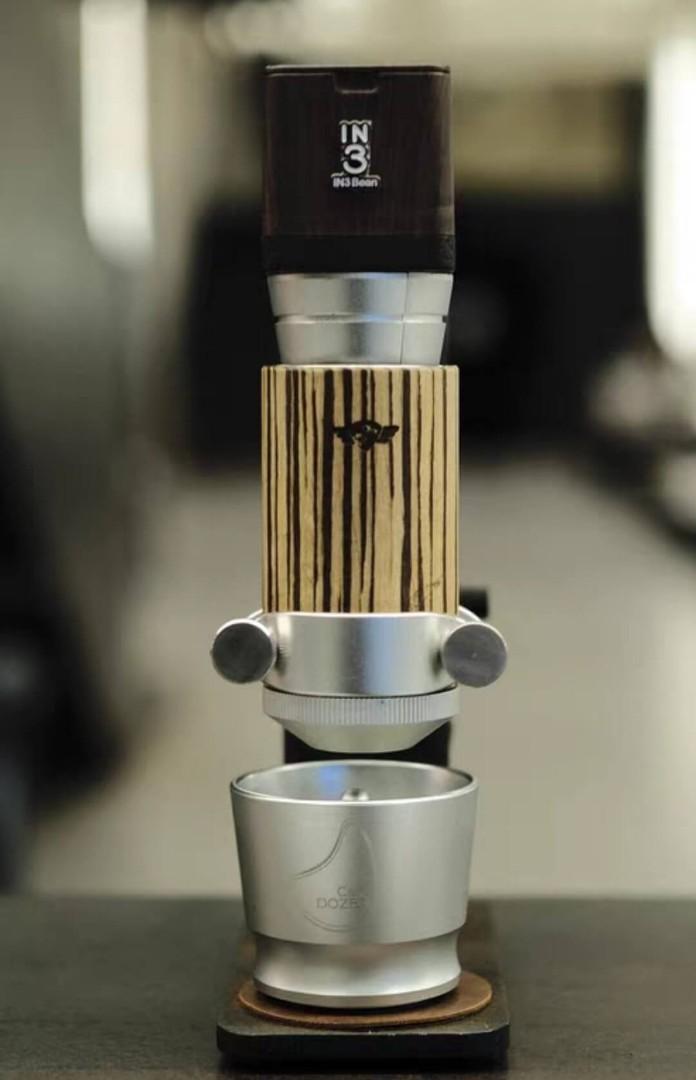 升級手搖磨豆機 電動支架 C40手磨改電磨 AIKAMO 咖啡磨豆機支架2.0 Coffee Grinder, 家庭電器, 廚房電器, 咖啡機