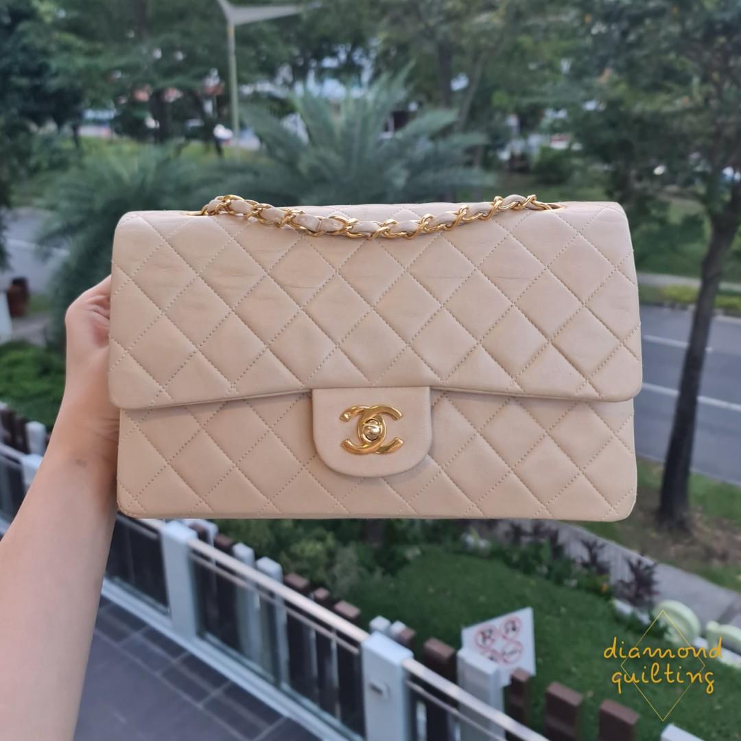 [sold] Chanel vintage classic double flap bag in light beige lambskin gold  hardware [authentic]