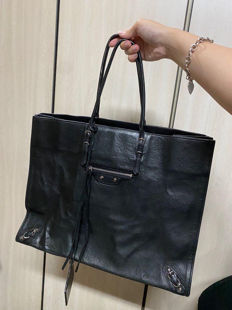Luxury handbag  Balenciaga tote bag in black nylon