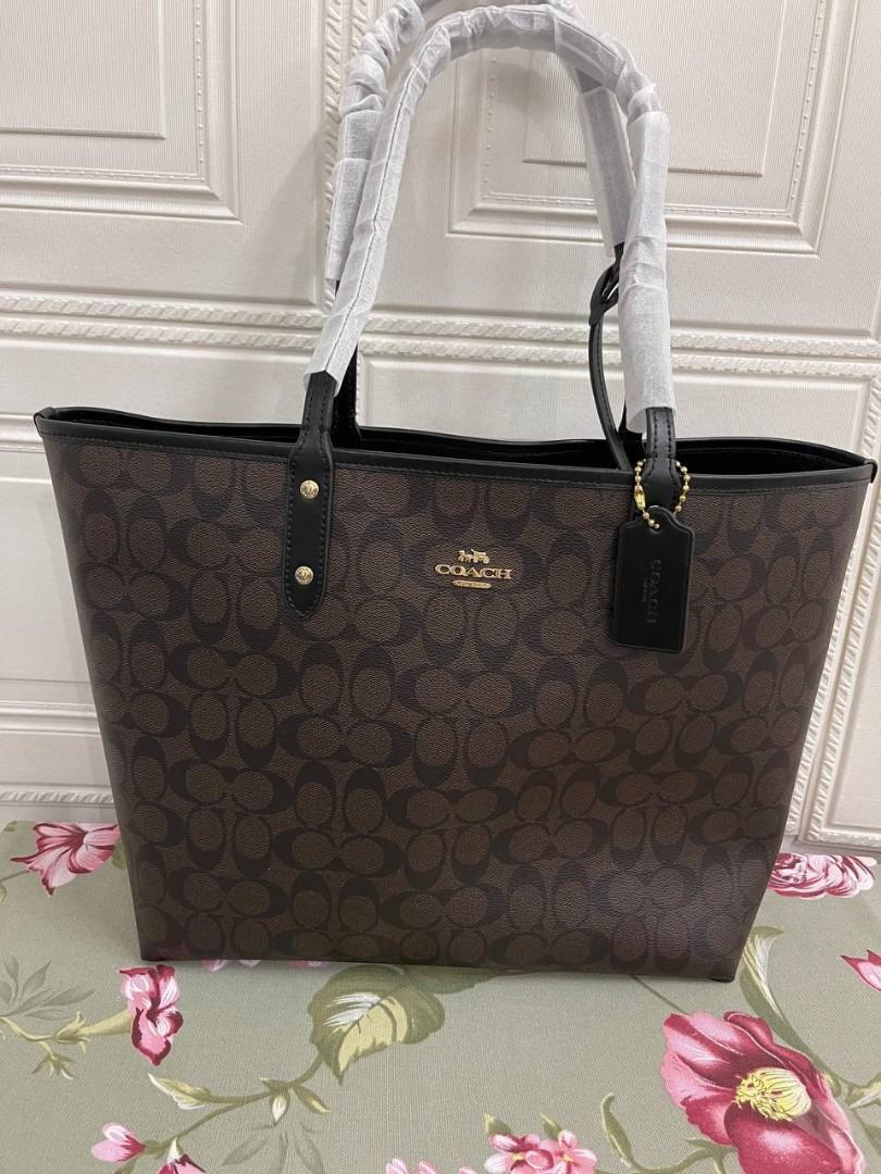 Coach signature hotsell reversible tote