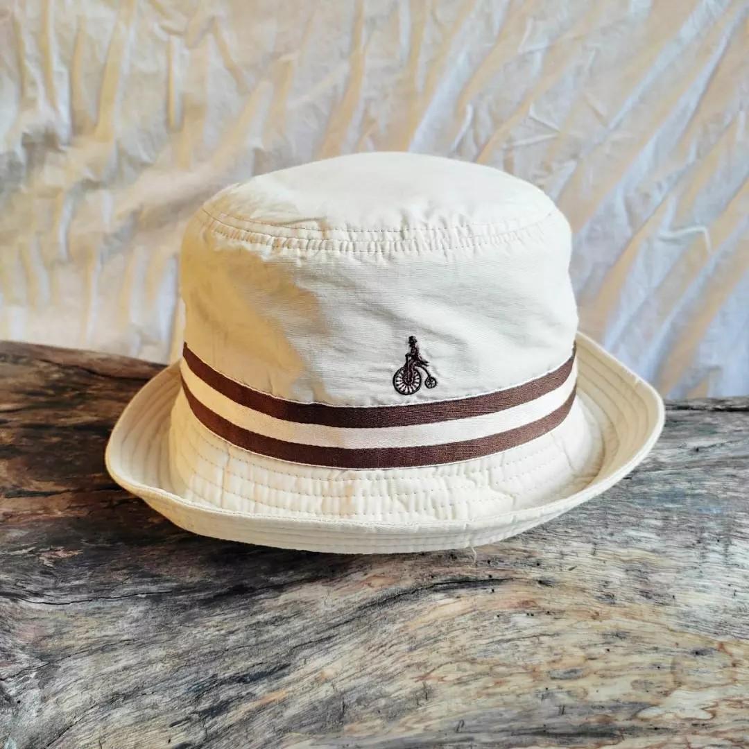 beanpole bucket hat, Fesyen Pria, Aksesoris, Topi di Carousell