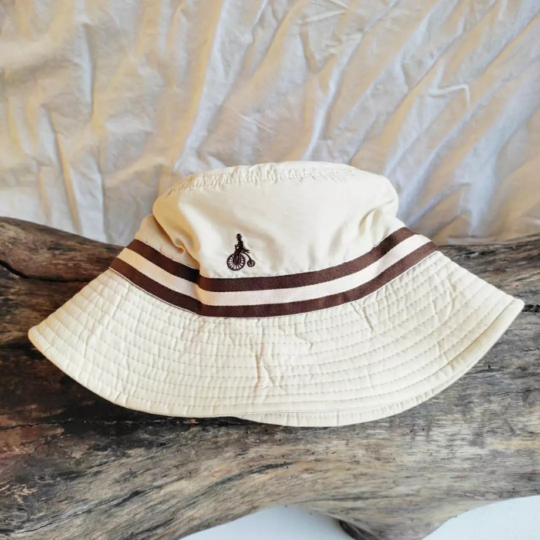 beanpole bucket hat, Fesyen Pria, Aksesoris, Topi di Carousell