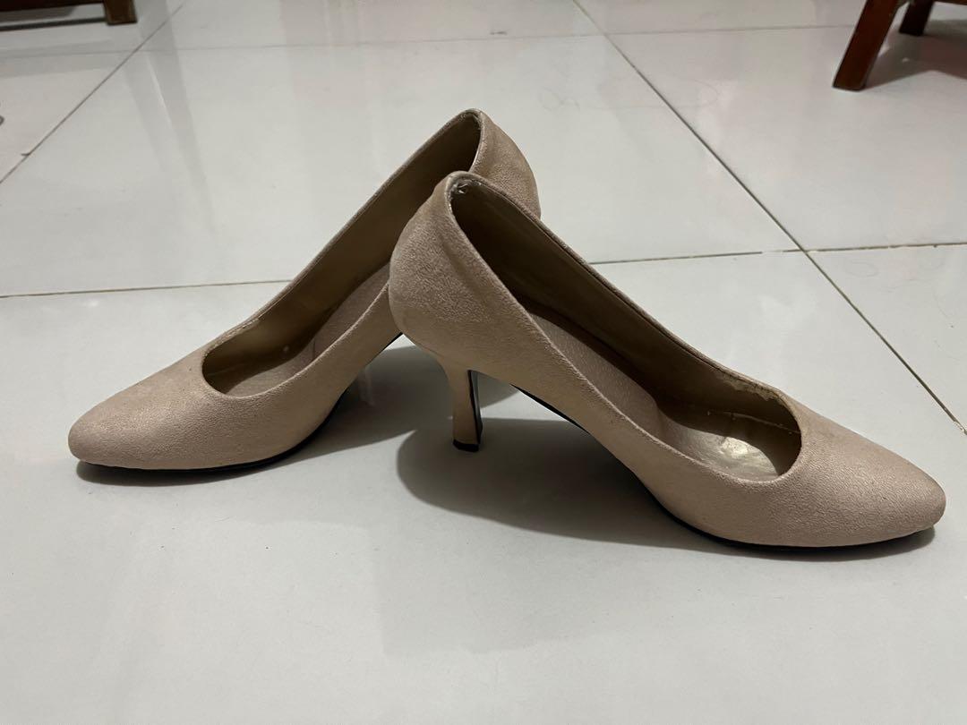 Beige heels size 7, Women's Fashion 