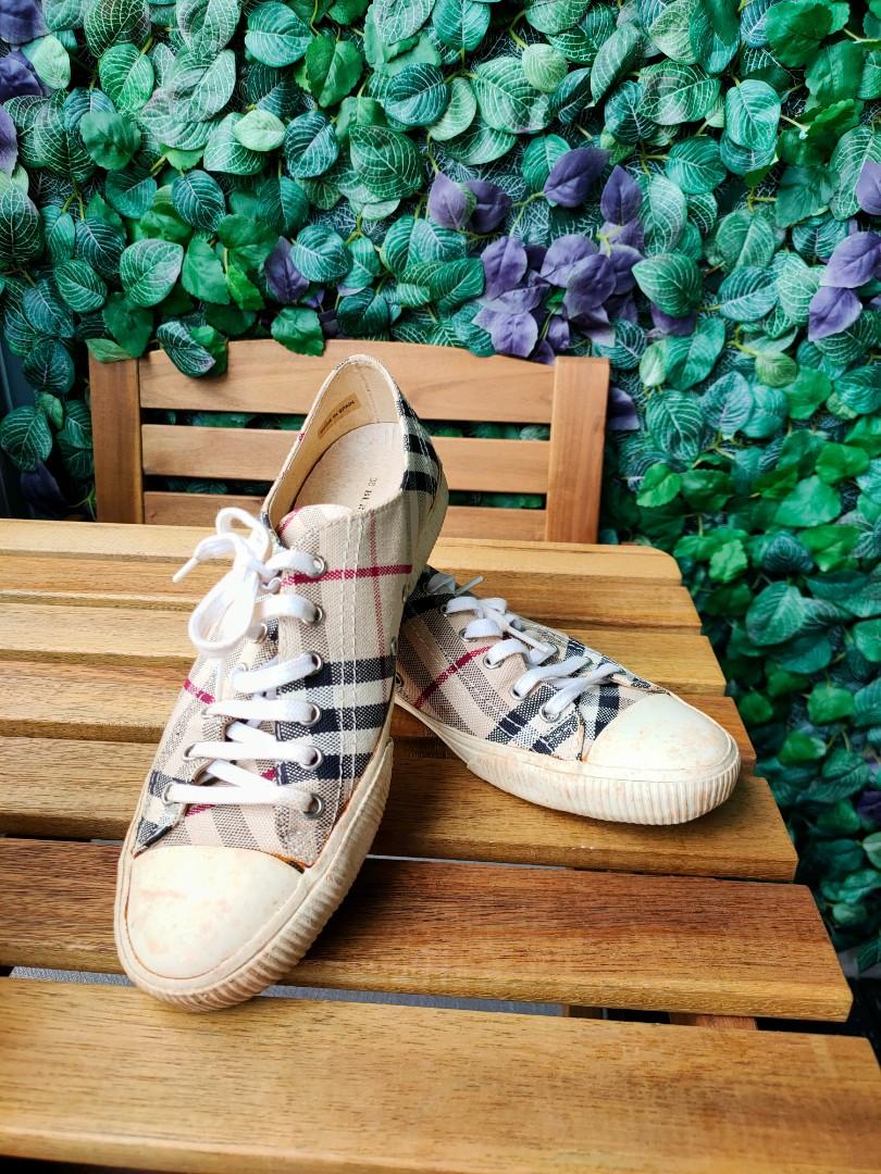 Burberry sneakers Women s Fashion Footwear Sneakers on Carousell