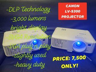 Canon LV-S300 projector 3000 lumens DLP bright display