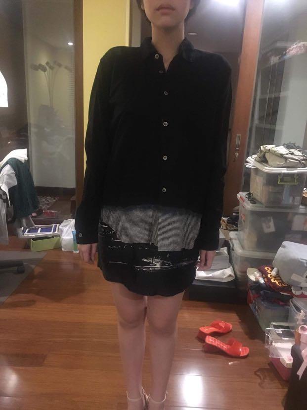 Comme Des Garcons black button down (Category: Activewear) located in Quezon City. Submitted by djrakrakantodamax (Listing ID 1162516920, Image 1). Description: Button down Comme des garcons Cdg BLACK.