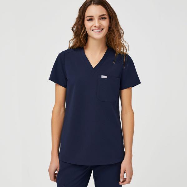 FIGS SCRUBS CATARINA AND YOLA 2.0 SET IN NAVY, Women's Fashion, Activewear  on Carousell