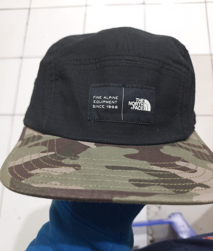 The North Face Ball Face Camo, Fesyen 