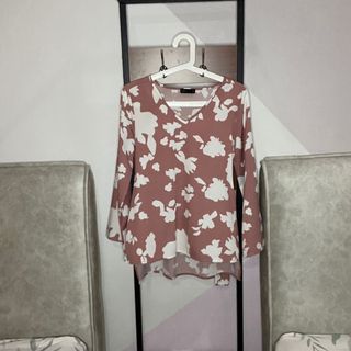 (Category: ) located in . Submitted by thriftwithaini (Listing ID 1162494598, Image 1). Description: .
