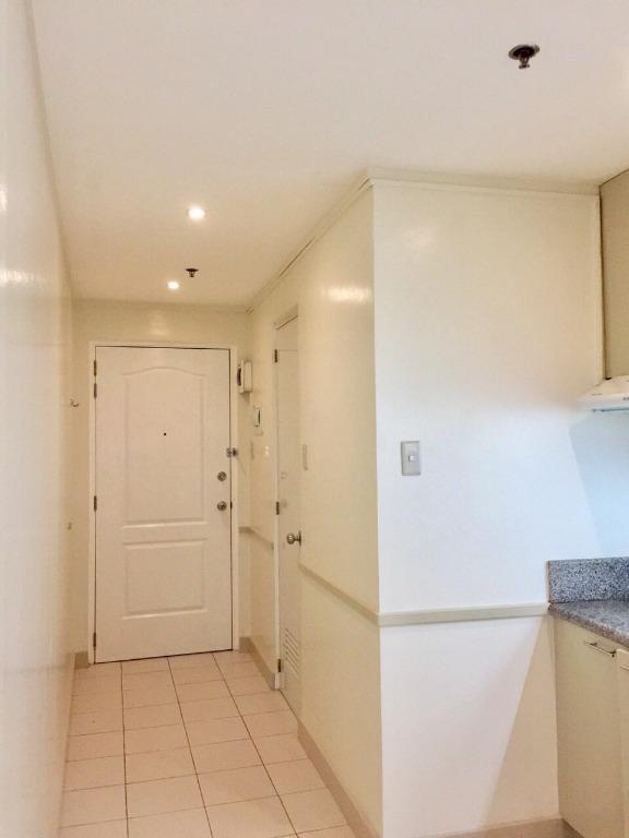 Grand Towers 2 near La Salle Taft for Rent, Property, Rentals