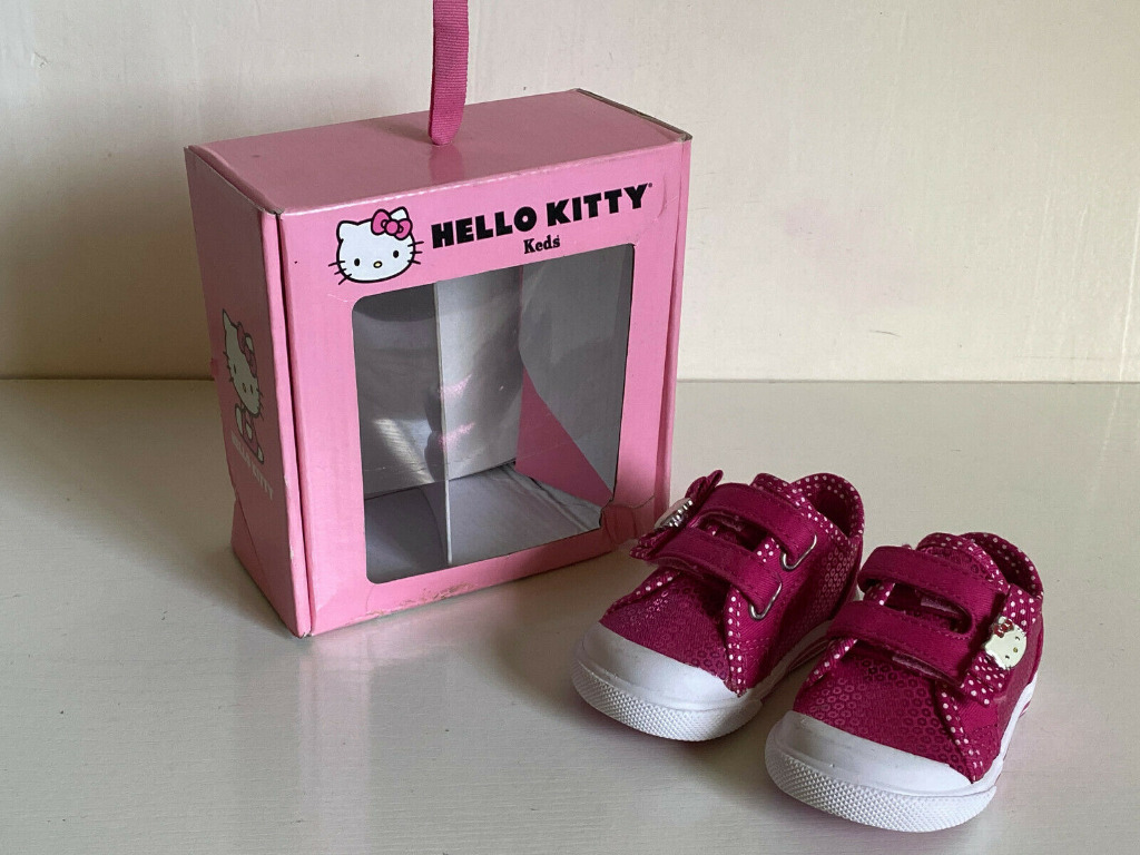 Hello kitty hot sale keds