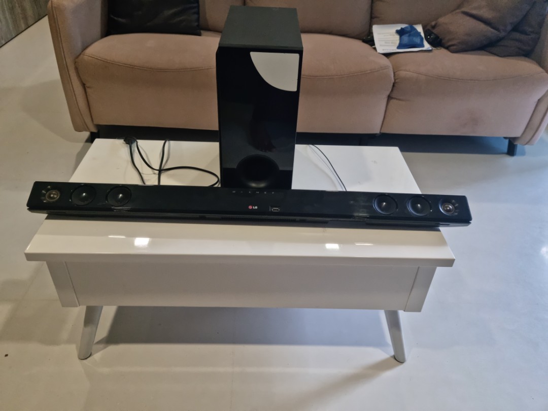LG speaker bar NB3530A, Audio, Soundbars, Speakers & Amplifiers on