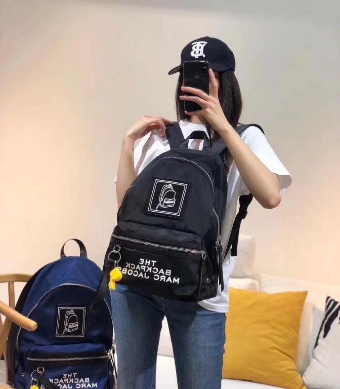 The pictogram backpack shop