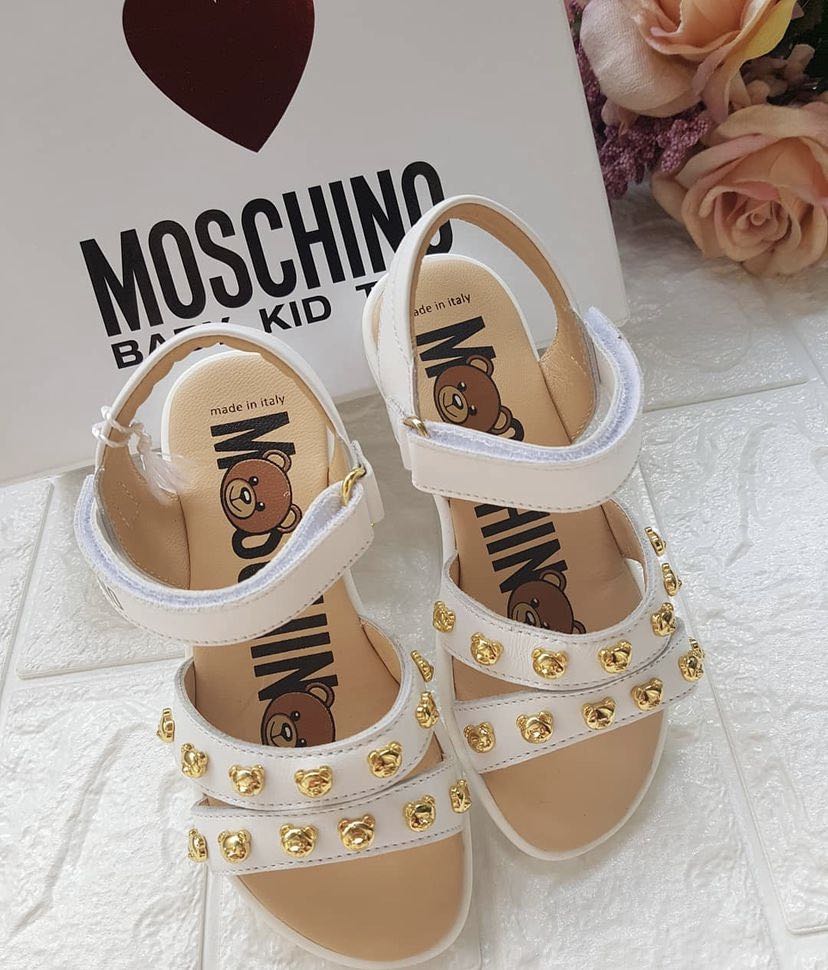 Girls store moschino sandals