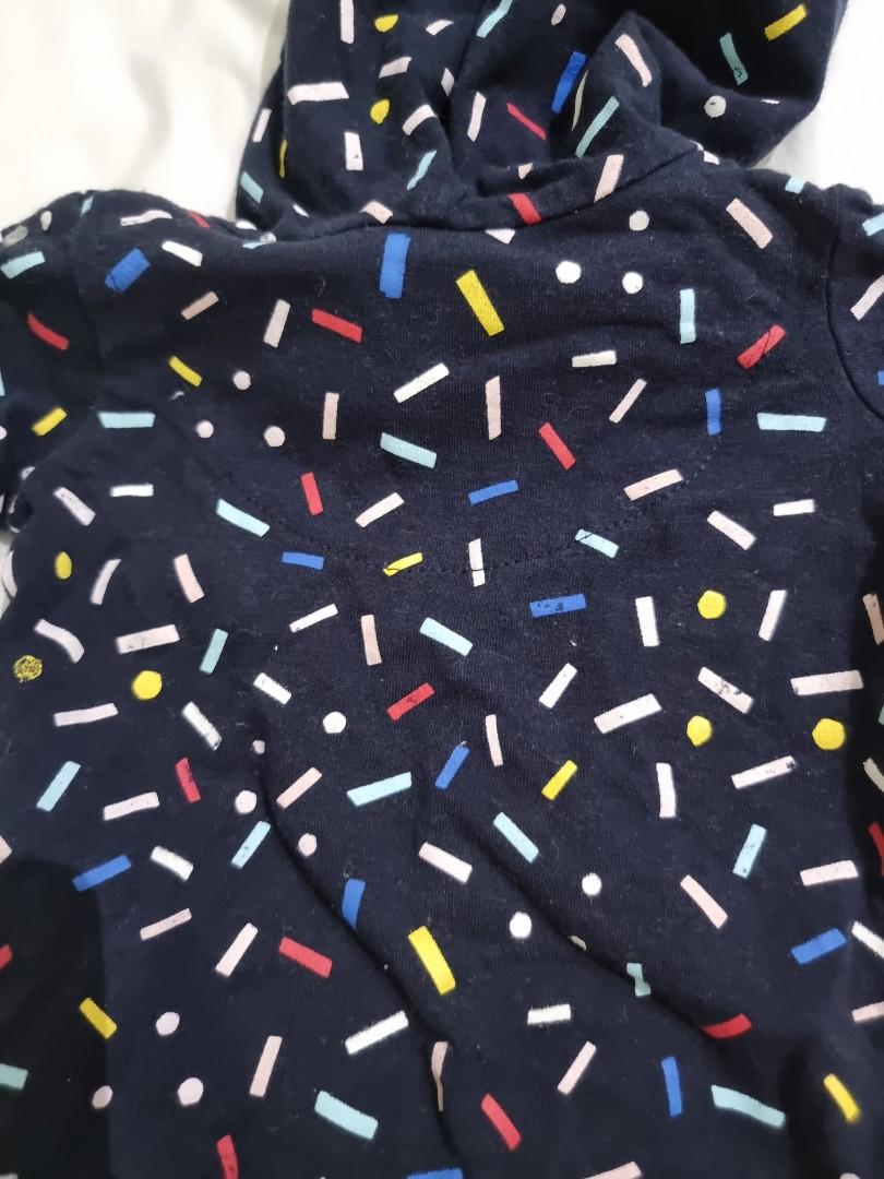 Newborn Hoodie/Jacket/Sweater (Category: Babies & Kids Fashion) located in Makati City. Submitted by inxs08 (Listing ID 1160203150, Image 3). Description: No damages or marks and with cute ears on the hoodie. Barely used. Fabric is not too thin. Can fit up to 3.5 kgs or 7lbs..