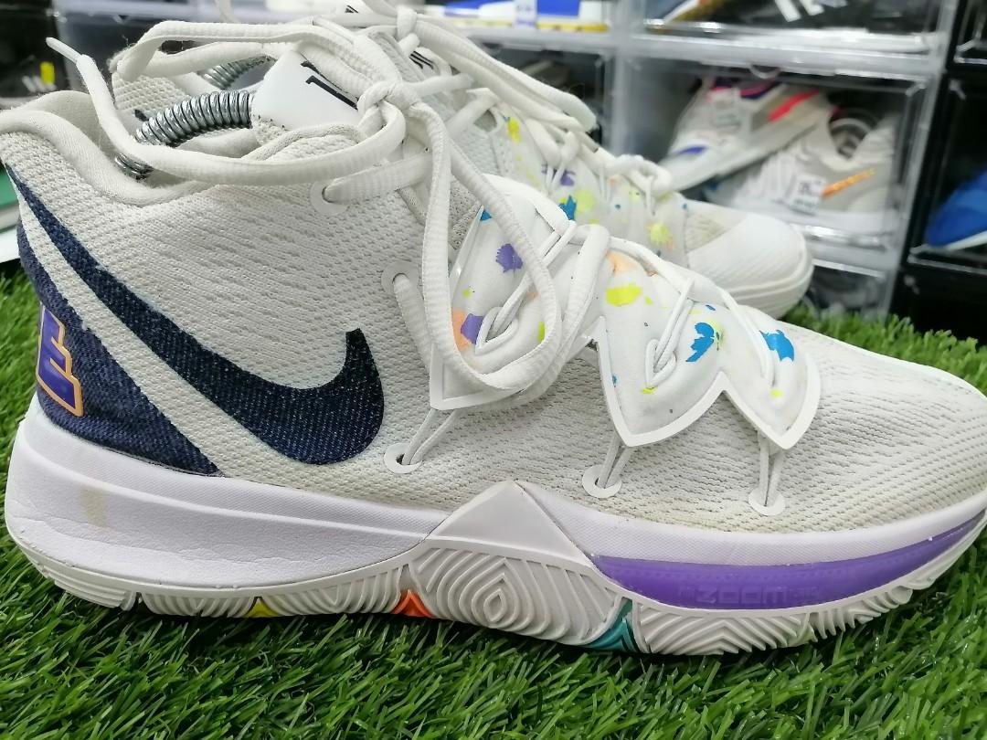 Kyrie 4 year of the cheap monkey footlocker