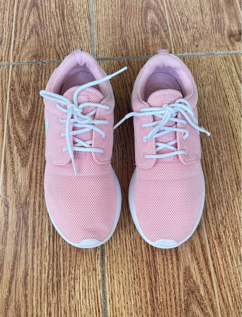 Nike deals roshe purpura