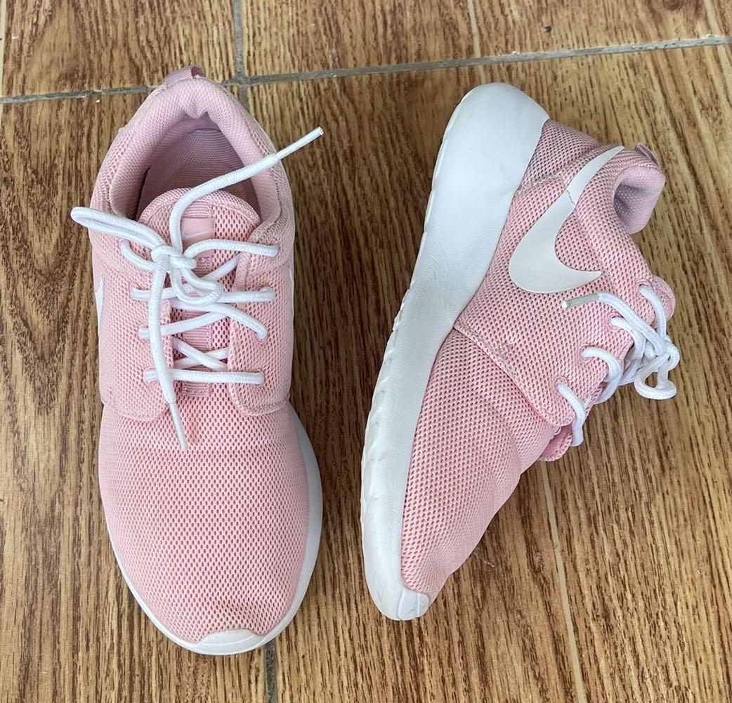 Nike roshe hotsell one rosas