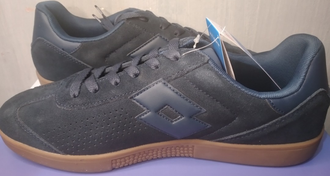 Original Lotto Shoes US size 9 ( euro