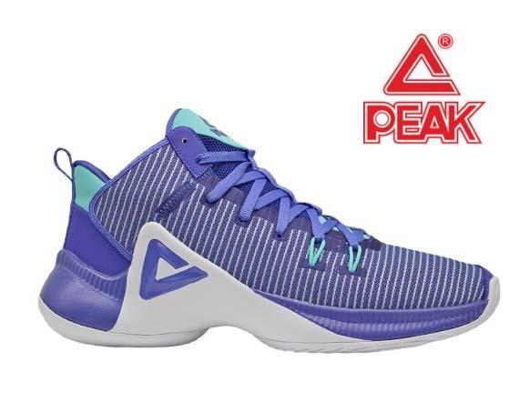 Two different color basketball shoes outlet