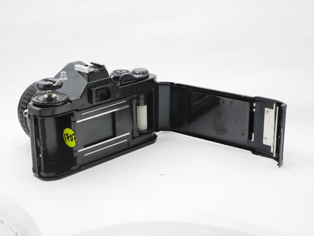 BEGINNER Pentax MV Film SLR + SMC Pentax 55mm F1.8 lens, Photography