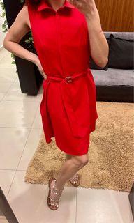 Red sleeveless dress