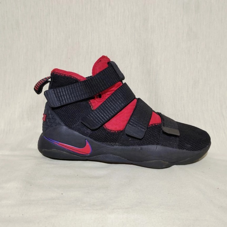 sepatu nike lebron soldier 11