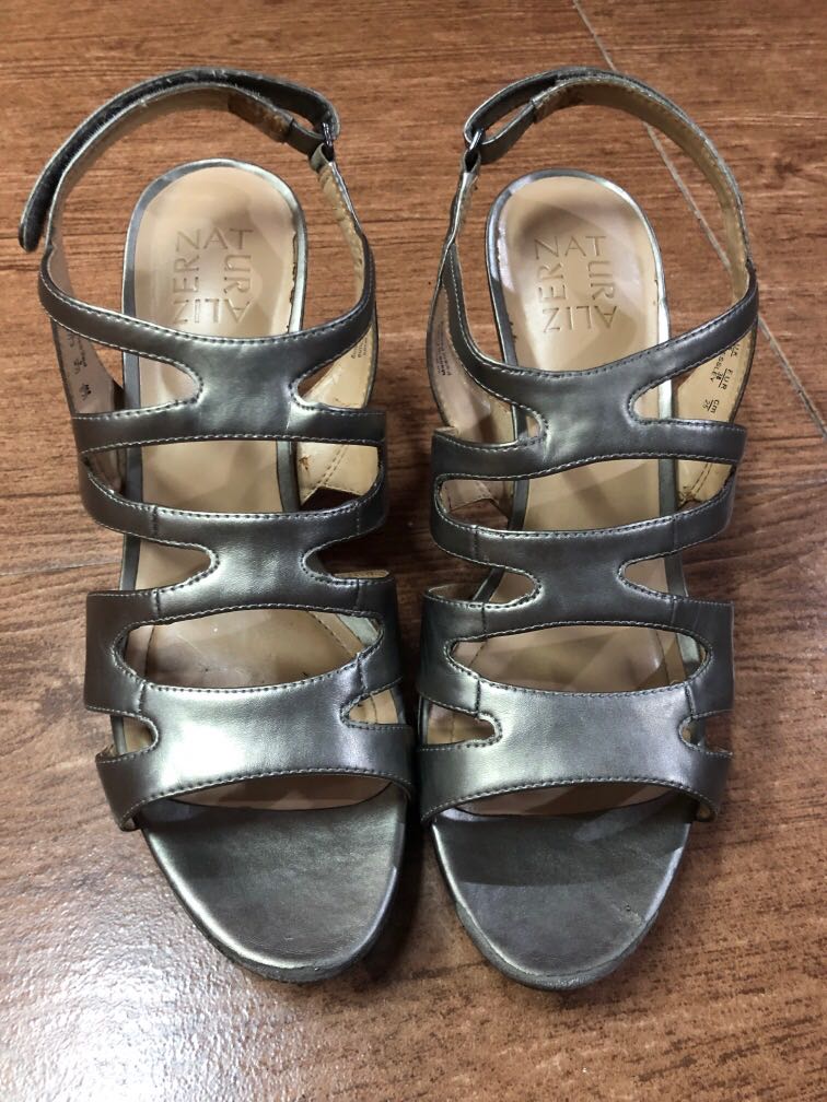 Naturalizer pressley silver top