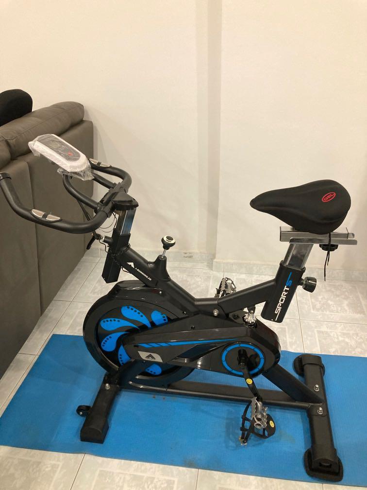 Spin bike almost new Sports Equipment Bicycles Parts