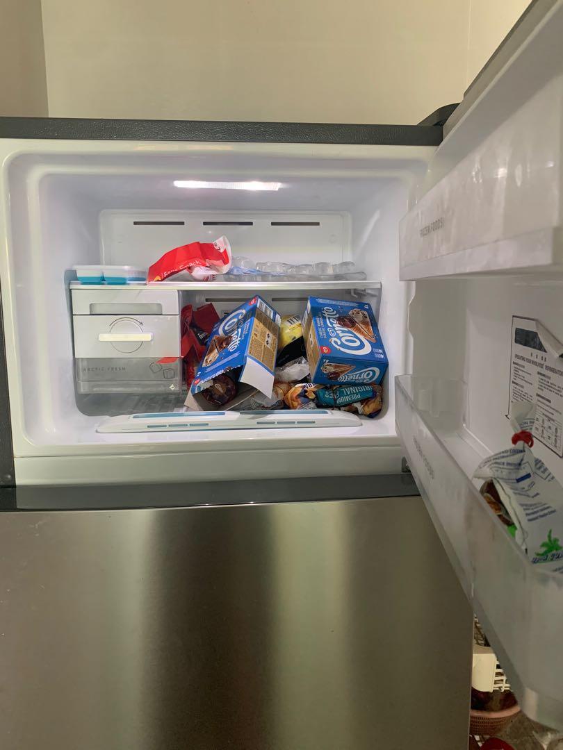 Whirlpool fridge not cooling, TV & Home Appliances, Kitchen Appliances