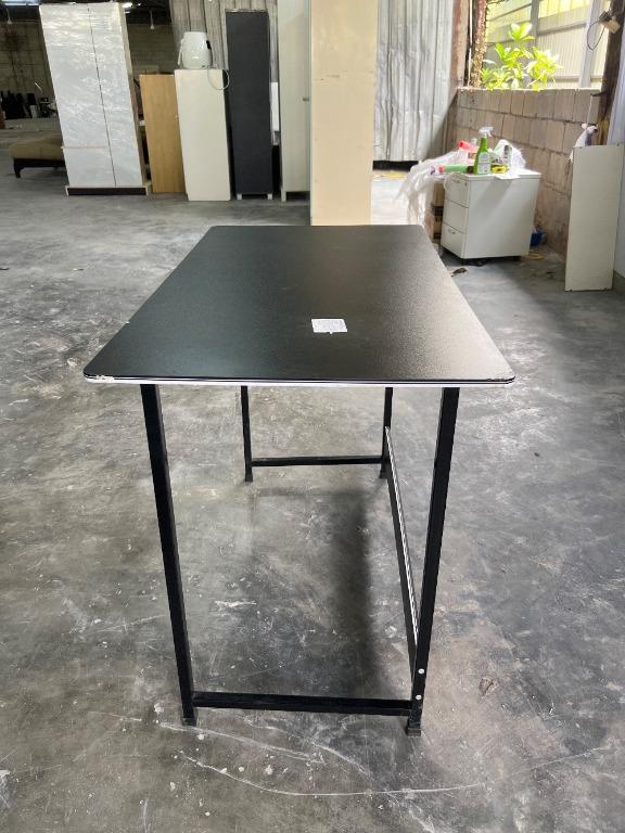 Wooden Computer Table Black Colour / Meja Komputer Kayu Warna Hitam