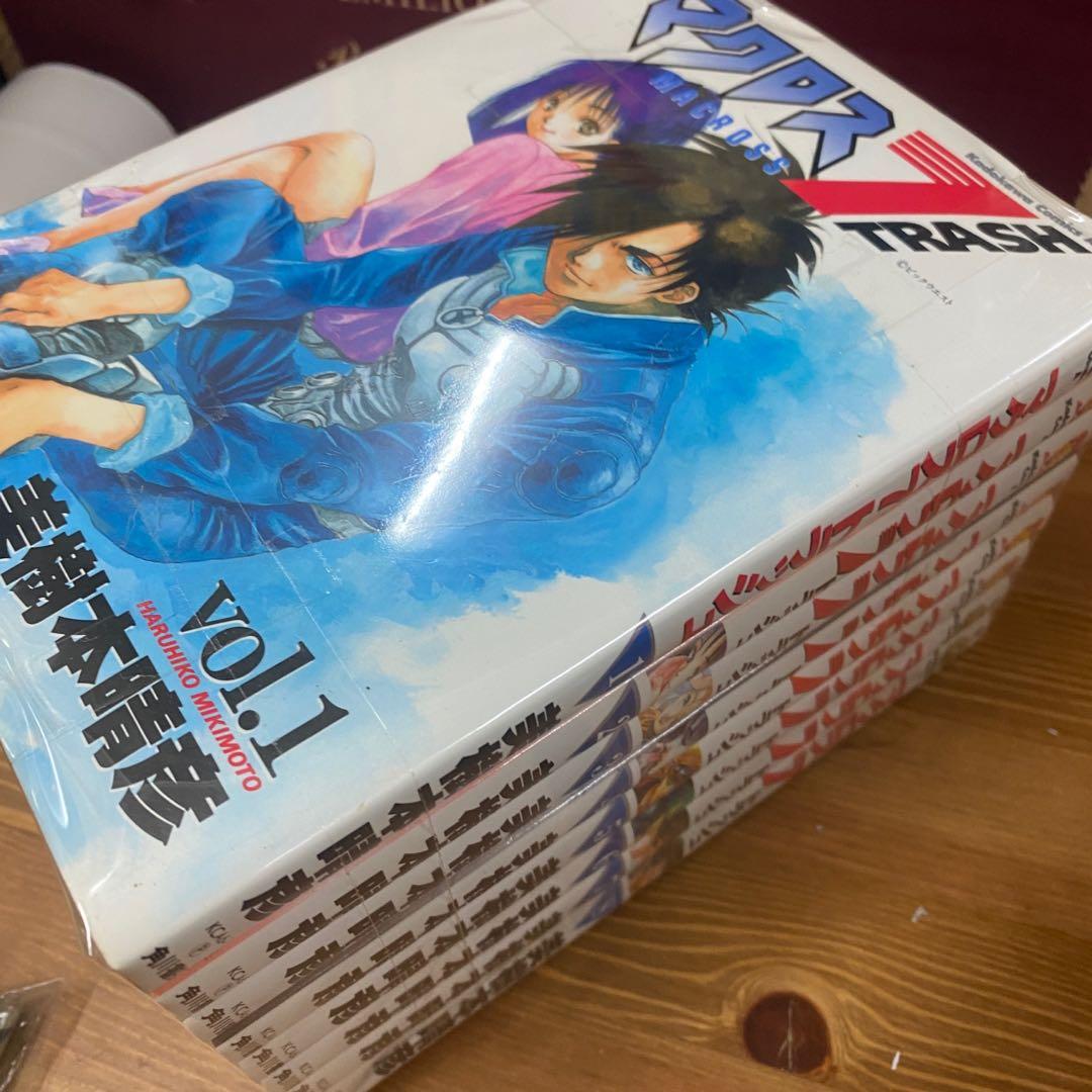 超時空要塞7 Trash 日版1 8 マクロス7 トラッシュ 美樹本晴彥 興趣及遊戲 書本 文具 漫畫 Carousell