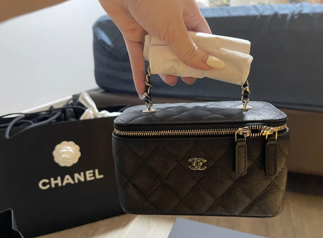 Chanel Black Lambskin Coco Pearl Crush Vanity Case (2022) For Sale at  1stDibs