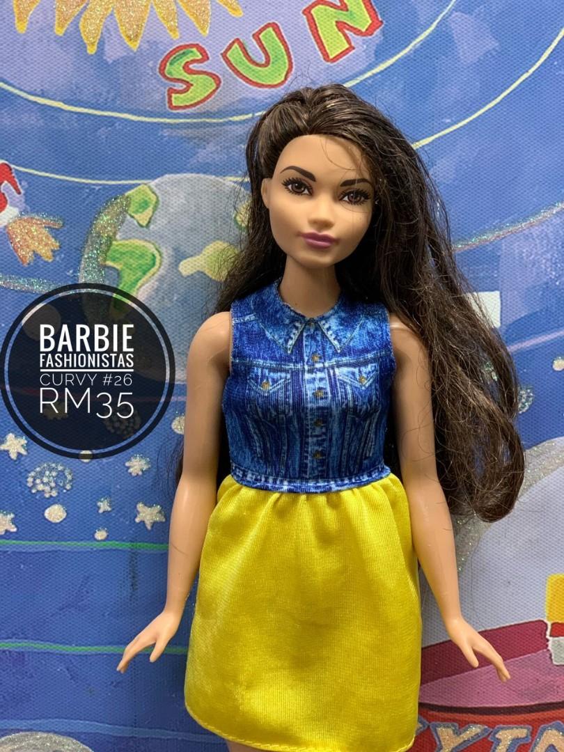 Barbie fashionista curvy