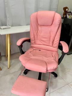 Boss Chair in Pink ✨