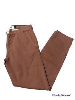 Celana chino uniqlo, Fesyen Pria 