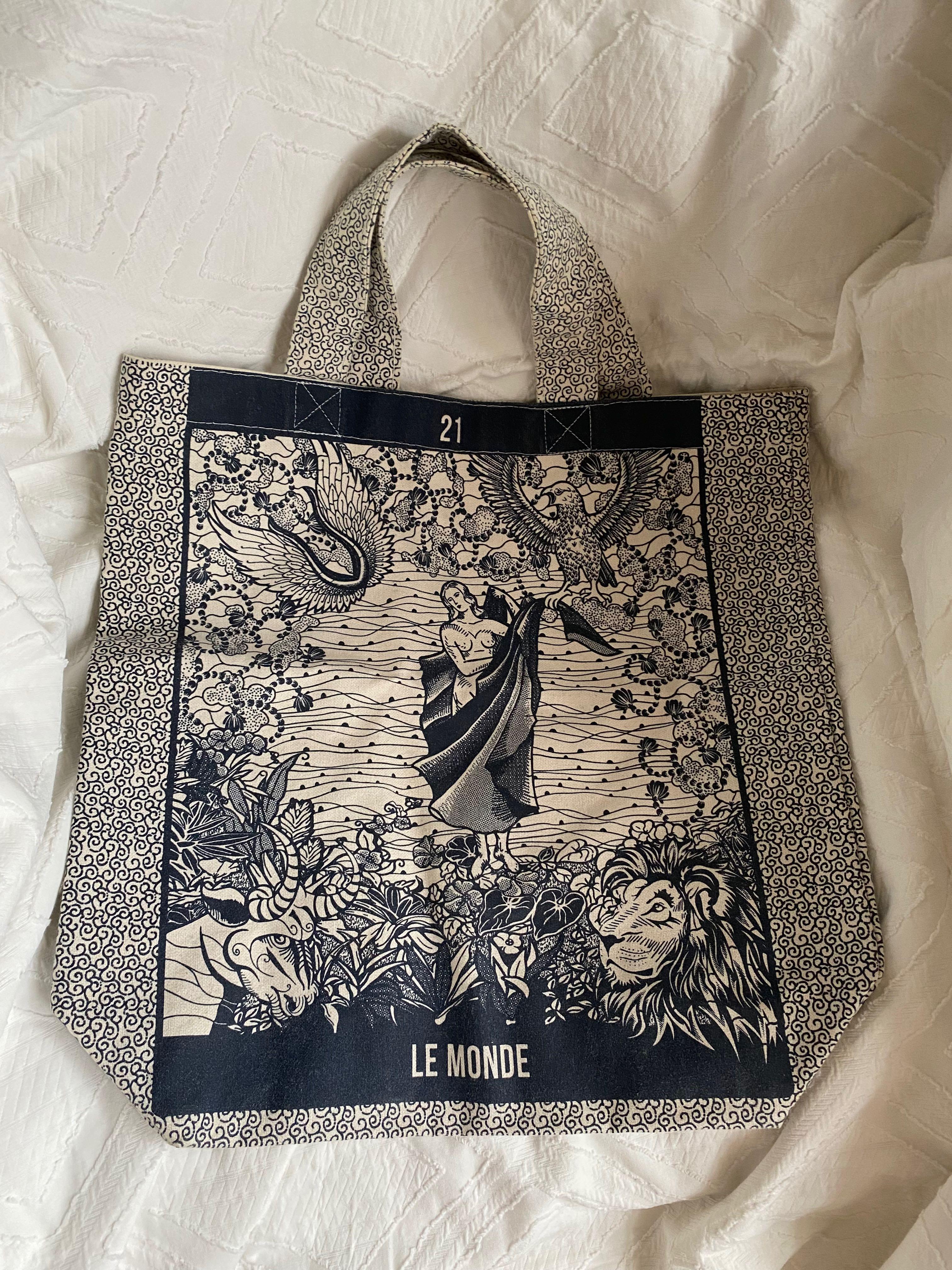 Dior vip gift bag top