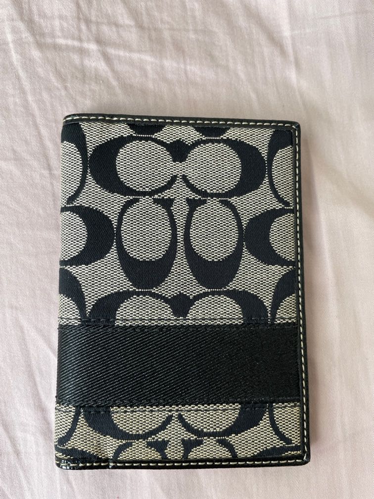 Coach passport holder, Men's Fashion, Watches & Accessories, Wallets
