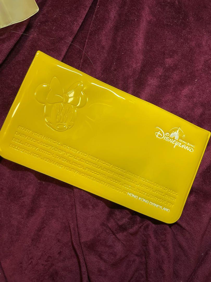 Disney Passport Holder, 興趣及遊戲, 旅行, 旅遊 旅行必需品及用品 Carousell