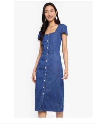 Dorothy Perkins Denim Dress With Printed Stars Size 10 Retail Price: RM189,  Women's Fashion, Dresses & Sets, Jumpsuits on Carousell