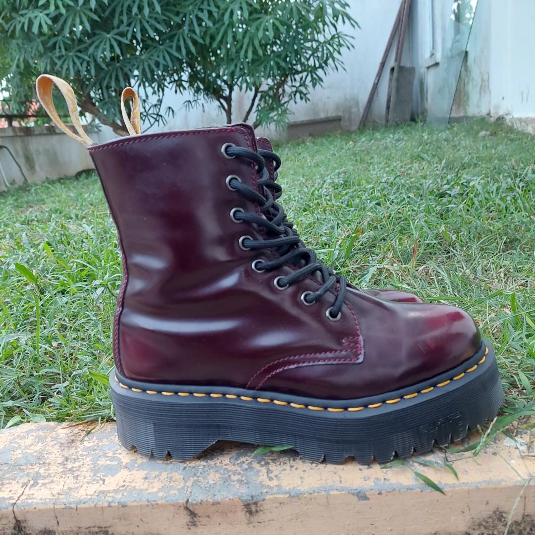 Dr Martens Jadon Vegan II, Fesyen Wanita, Sepatu di Carousell