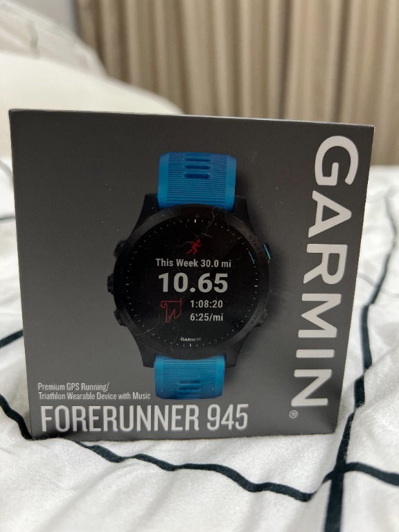 Garmin Forerunner 945 Bundle, Premium GPS Running/Triathlon Smartwatch with  Music, Blue