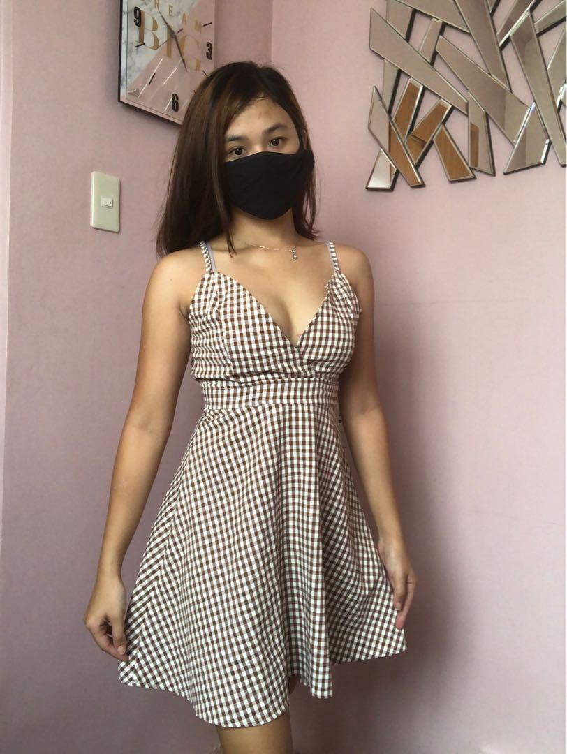 gingham_sexy_dress_1653520975_c1293d68_progressive.jpg