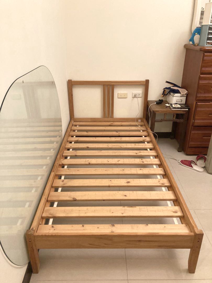 IKEA Sultan LADE 單人實木床架 Single bed frame, 家具及居家用品, 家具, 床架及床墊在旋轉拍賣